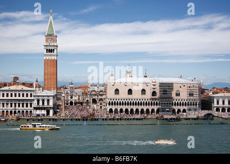 Vista dal Canal Grande di la Basilica di San Marco e Campanile di San Marco, Piazza San Marco e il Palazzo dei Dogi di Venezia, ho Foto Stock