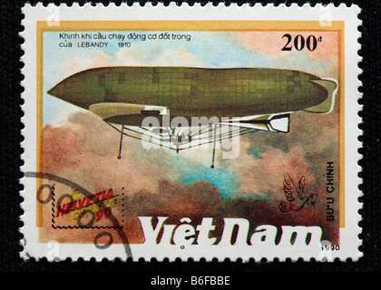 La storia dell'aviazione, dirigibile 'Lebandy" (1910), francobollo, Vietnam, 1990 Foto Stock