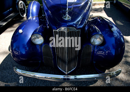 1940 Packard, dettaglio anteriore, in corrispondenza di una Classic Car Show di Belvidere, New Jersey, STATI UNITI D'AMERICA Foto Stock