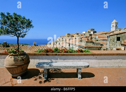 Visualizzazione di terrazza, Piazza Mateotti, Capoliveri, Isola d'Elba, Provincia di Livorno, Toscana, Italia, Europa Foto Stock