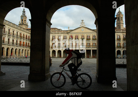 España Square e il consiglio comunale della città di Vitoria Alava Provincia Paese Basco in Spagna Foto Stock