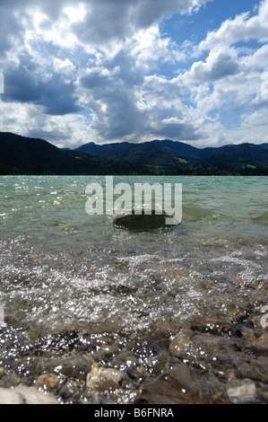 Lago Tegernsee dopo una forte tempesta, Baviera, Germania, Europa Foto Stock