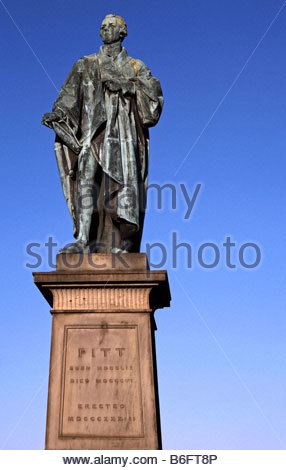 Statua di William Pitt il giovane 1759 - 1806 , primo ministro britannico nel 1783 e nuovamente nel 1804, Edimburgo in Scozia Foto Stock