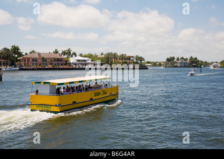 Il Taxi acqueo su Atlantic Intracoastal Waterway a Fort Lauderdale Florida Foto Stock