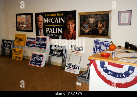 Noi sostegno elettorale ufficio per John McCain in Sumter Sbarco dei villaggi sviluppo Florida USA Foto Stock