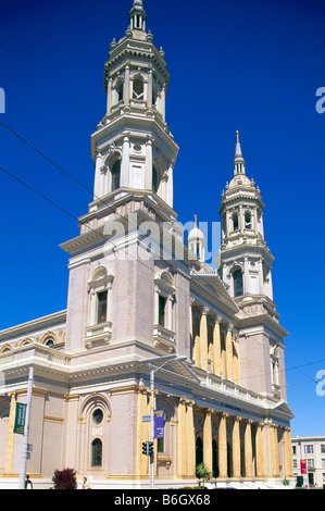 San Francisco, California, Stati Uniti d'America - Saint / Sant Ignazio di Loyola la Chiesa Cattolica Romana, una parrocchia gesuita, USF Campus Universitario Foto Stock