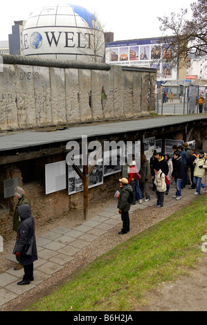 Topografia del terrore Exhibition e il centro di documentazione niederkirchnerstraße Berlino Germania Foto Stock