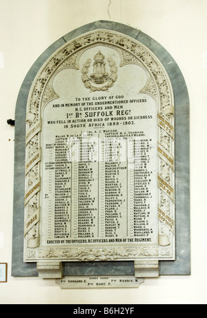 Memoriale di guerra in St Marys Chiesa a Bury St Edmunds, Suffolk, Regno Unito Foto Stock