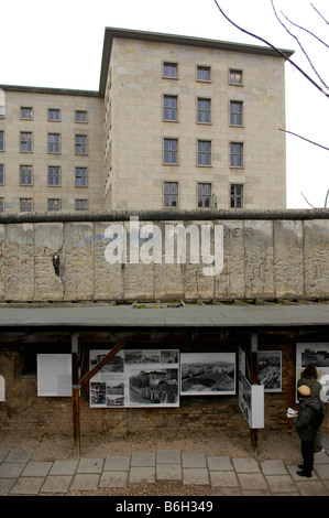 Topografia del terrore Exhibition e il centro di documentazione niederkirchnerstraße Berlino Germania Foto Stock