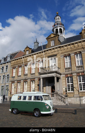 Classic bus VW a Roermond municipio Paesi Bassi Foto Stock