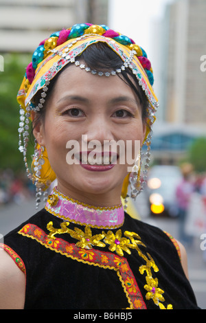 Ragazza in costume cinese Calgary Stampede Parade Alberta Canada Foto Stock