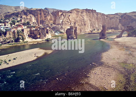 Hasankeyf, antiche rovine della città sul fiume Tigri in provincia di Batman, per essere inondati da serbatoio Foto Stock