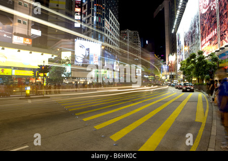 Strada di notte Causeway Bay Tung Lo Wan Hong Kong Foto Stock