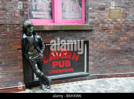 Il leggendario Cavern Club dove il Beatle ha iniziato la loro ascesa Liverpool Merseyside Regno Unito Foto Stock