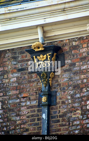 Tubo di drenaggio in York inscritto SE 1763 Foto Stock