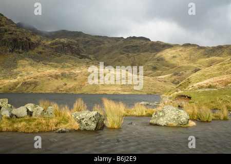 Stickle Tarn Langdale Pikes Lake District Cumbria Regno Unito Foto Stock