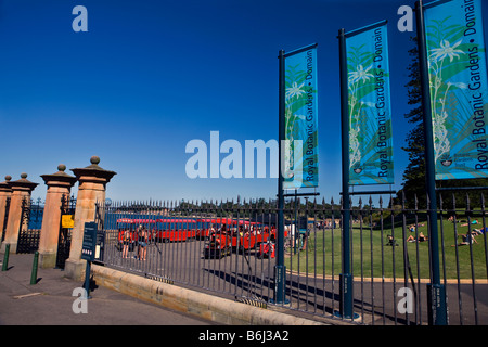 La regina Elisabetta II porta al Royal Botanic Garden Sydney New South Wales AUSTRALIA Foto Stock