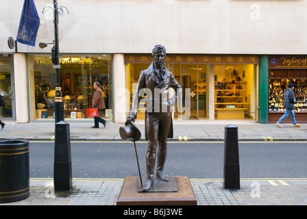 Statua di Beau Brummell in Jermyn Street in St James in Londra England Regno Unito Foto Stock