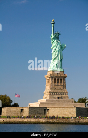 Statua della Libertà su Liberty Island in New York City New York STATI UNITI D'AMERICA Foto Stock