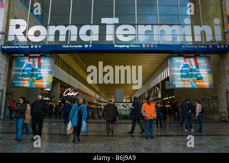 La stazione ferroviaria Roma Termini a Roma Italia Europa Foto Stock