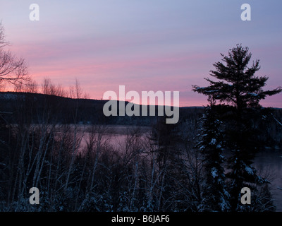 Sunrise over Kelly Creek un affluente della St John Fiume New Brunswick Canada Foto Stock