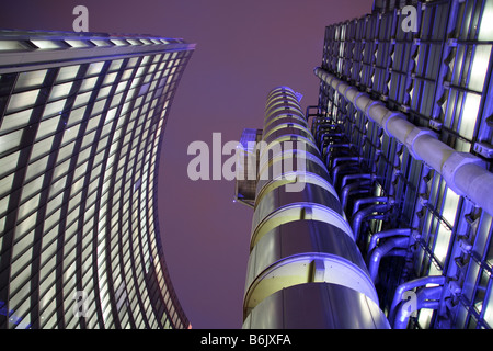 Regno Unito, Inghilterra, Londra. La Lloyd's edificio nel centro di Londra. Foto Stock