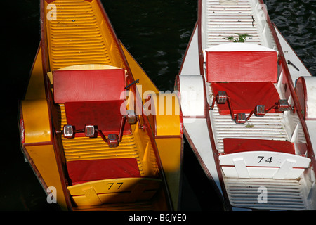 Regno Unito, Inghilterra, Oxford. Sterline sul fiume Cherwell in Oxford. Foto Stock