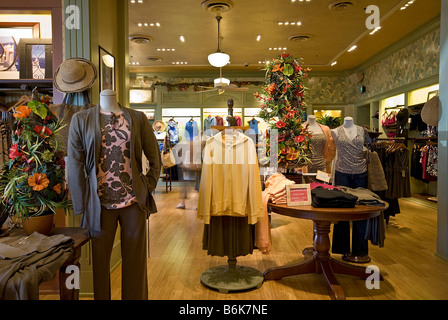 Tommy Bahama, Palm Desert CA ,El Paseo Drive, shopping, negozi di abbigliamento, boutique, gioielliere, ristorante, da cartolina Foto Stock