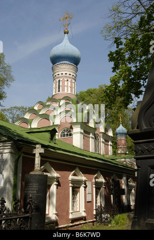 Chiesa nella necropoli del monastero di Donskoy, Mosca, Russia Foto Stock