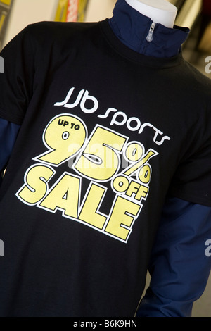 JJB Sports, Derby High Street, Credit Crunch sconti segni, Derbyshire, Regno Unito Foto Stock