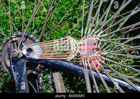 Veterano cicli a Buckler s Hard Beaulieu Hants dettaglio della farfalla sulla skirtguard Foto Stock