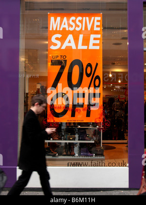 Segni di vendita su Oxford Circus Londra centrale Foto Stock