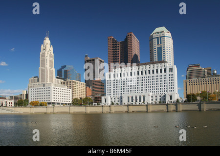 Columbus Downtown guardando ad est oltre il Fiume Scioto Columbus Ohio Foto Stock