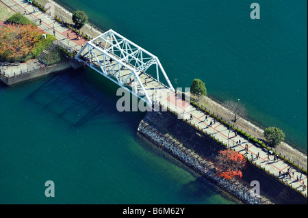 Kishamichi bridge e la passeggiata lungomare a Minato Mirai (Vista aerea), Yokohama JP Foto Stock