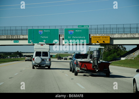 Ho 75 Interstate Highway in direzione nord verso Tampa Florida America USA e i 275 San Pietroburgo uscita di strada Foto Stock