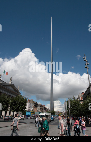 O'Connell Street Dublin Millennium guglia eretto sul sito di Nelsons Column nel gennaio 2003 120 metri di altezza in Irlanda Foto Stock