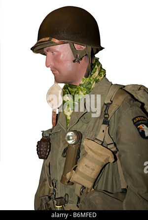 Seconda Guerra Mondiale noi airborne paracadutista con granade primo aiuto torcia e combattere modello di apparecchiatura Foto Stock