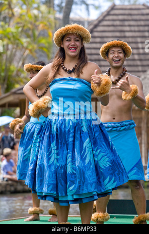 LA'IE, HI - Luglio 26: performance di danza a Hawaii è il Centro Culturale Polinesiano. Foto Stock