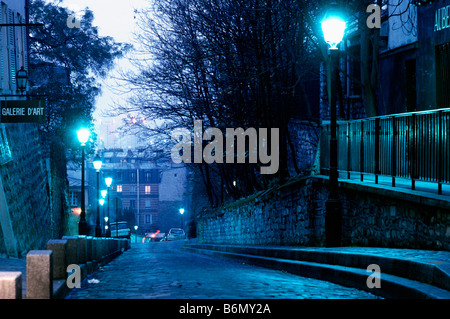 Street a Montmartre Parigi Foto Stock