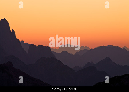 Alpi Giulie al tramonto dalla Mangrt Pass, Gorenjska, Slovenia, Europa Foto Stock