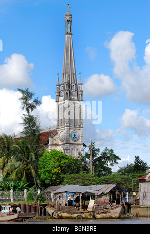 La Chiesa cattolica, città di Cai Be, il Delta del Mekong, Vietnam Foto Stock