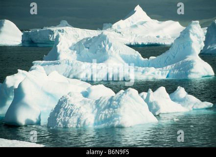Ice-scape a de Cuverville Island, Antartico peninsulare Foto Stock