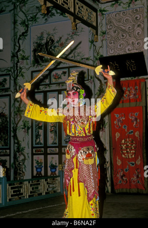 Attore cinese cinese, attori, attore, attori, scena di Addio mia concubina, Addio mia concubina, Pechino, Municipalità di Pechino, Cina, Asia Foto Stock