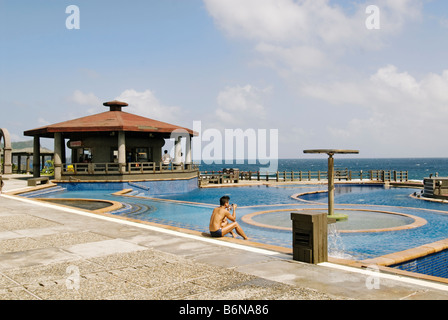 Taiwan, Piscina dell'Isola Verde Jhaorih Saltwater Hot Springs Foto Stock