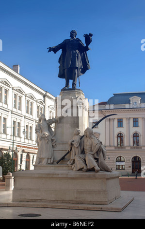 Statua di Kossuth Lajos A PIAZZA KLAUZAL SZEGED IN UNGHERIA Foto Stock