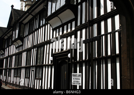 In stile Tudor Bablake Old Boys School di Hill Street, Coventry city centre, England, Regno Unito Foto Stock