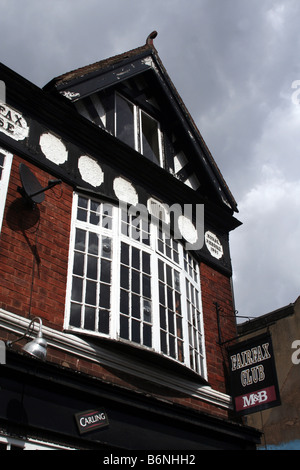 Stile Tudor a fronte di Fairfax Club sulla Spon Street, Coventry, England, Regno Unito Foto Stock