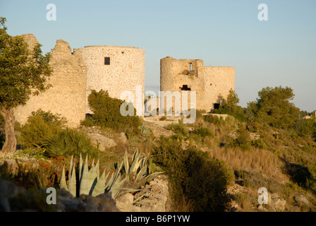 Mulini a vento su La Plana, Javea / Xabia, Provincia di Alicante, Comunidad Valenciana, Spagna Foto Stock