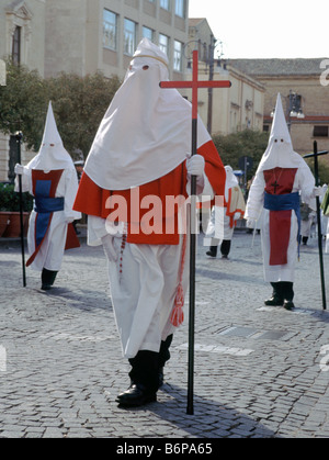 I penitenti a Settimana Santa Settimana Santa processione per la domenica delle Palme in Enna Sicilia Italia Foto Stock