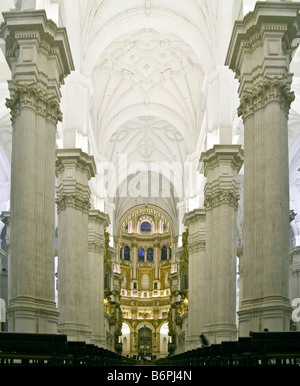 Interno della cattedrale di Granada Andalusia Spagna Foto Stock